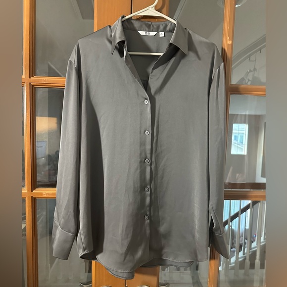 Uniqlo Women's Gray Blouse - Picture 1 of 6